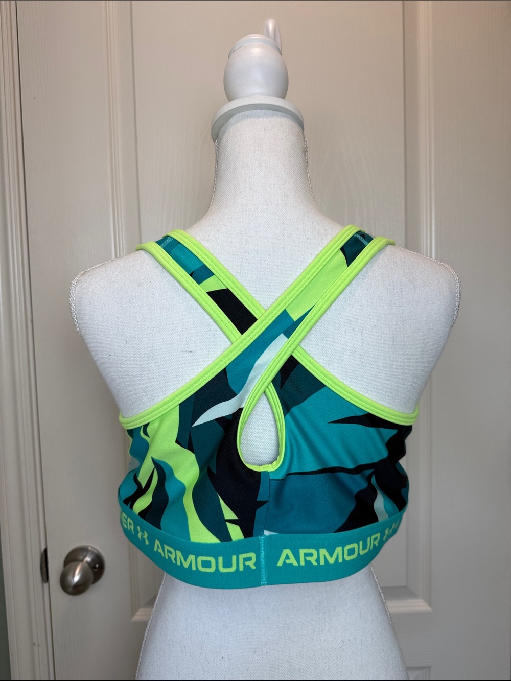 Like New Under Armour Teal & Neon Lime Patterned Compression Sports Bra sz 3X - Picture 2 of 6
